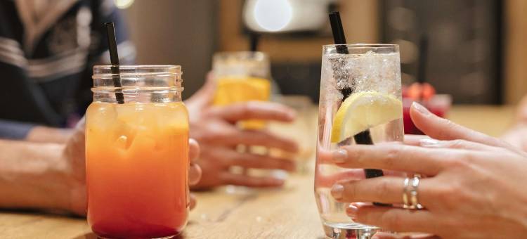 宜必思巴黎思伊西莱穆利诺塞纳河谷酒店(Ibis Paris Issy-Les-Moulineaux Val de Seine)图片