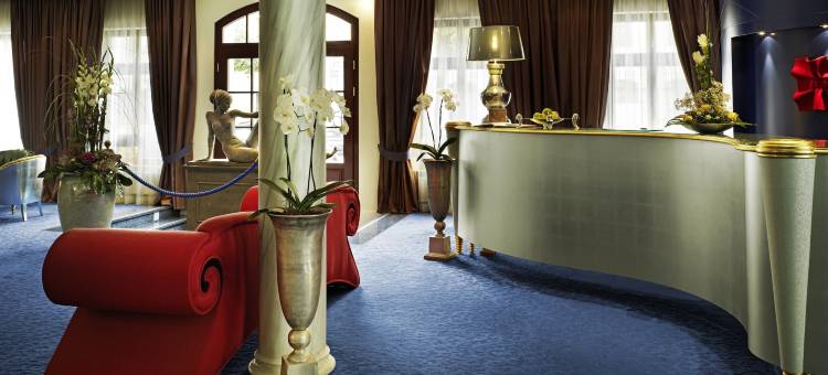 布洛皇宫休闲酒庄公寓(Relais & Châteaux Bülow Palais)图片