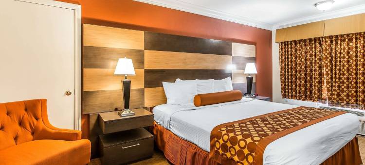 峡谷湖梅尼菲西罗德威套房酒店(Rodeway Inn & Suites Canyon Lake-Menifee West)图片