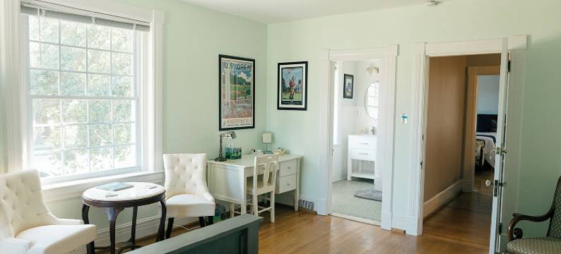 马车客栈民宿(The Carriage House Inn Bed and Breakfast)图片