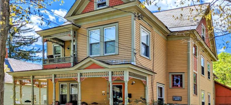 开花旅馆(Blooming Inn Shelburne Falls)图片