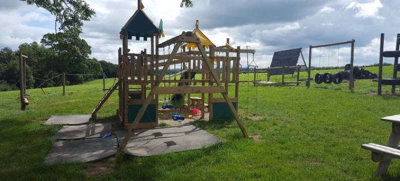 勒提辛妮酒店(LLety Cynin)图片