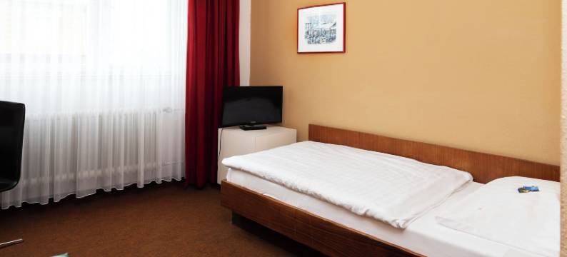 梅兰海伦巴德萨那桑拿酒店(Hotel Meran Hallenbad & Sauna)图片