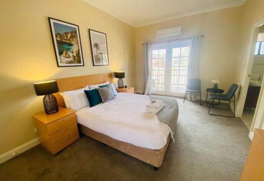 Settlers House YorkHotel Overview