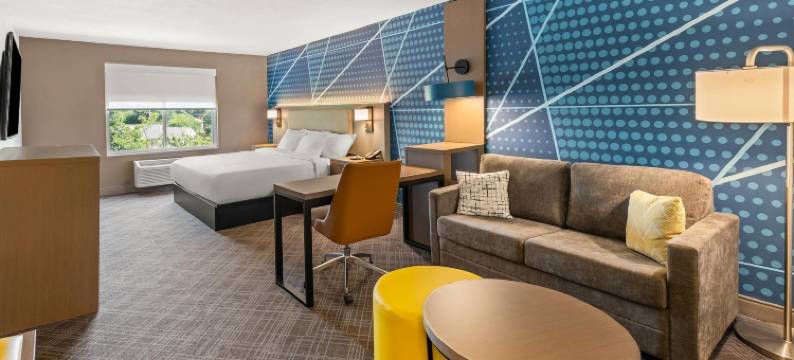 奥拉西 - 堪萨斯城凯富套房酒店(Comfort Inn & Suites Olathe - Kansas City)图片