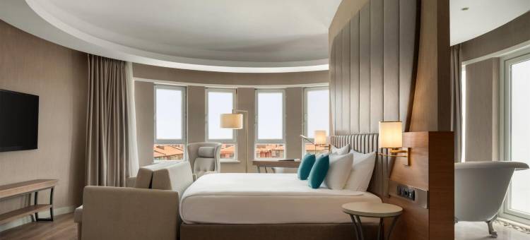 科尼亚卡拉泰温德姆华美达安可酒店(Ramada Encore by Wyndham Konya Karatay)图片