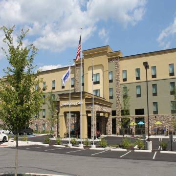 斯特劳兹堡波科诺山欢朋酒店及套房(Hampton Inn & Suites by Hilton Stroudsburg Pocono Mountains)