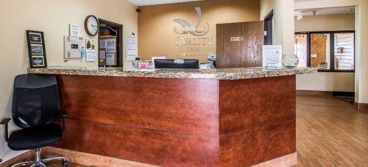 20 号高速公路迪比克凯艺酒店(Quality Inn Dubuque on Hwy 20)图片