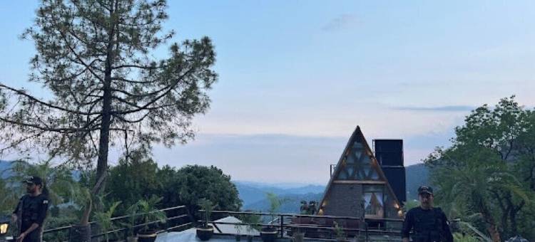 低语隐居处(Whispering Retreat)图片