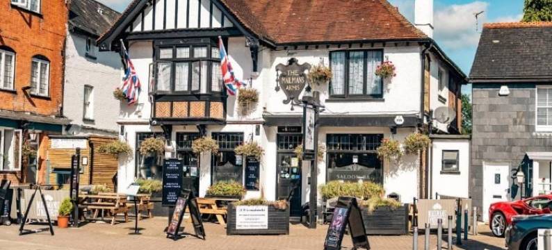 牡鹿酒店(The Stag Hotel and Mailmans Arms)图片