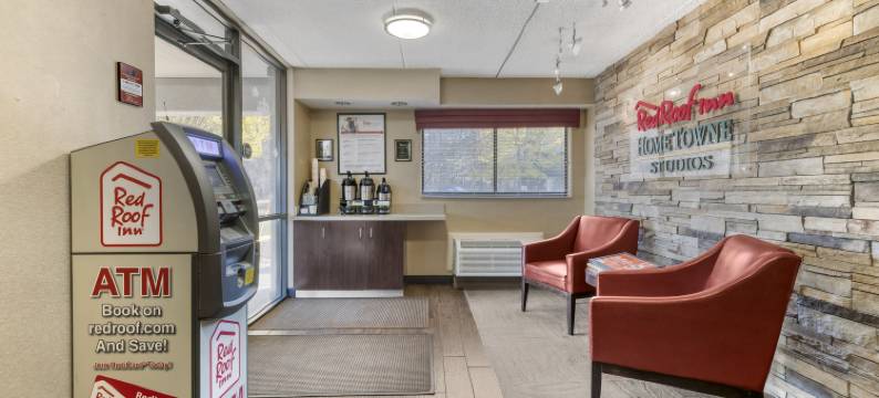 红屋顶家乡开间布法罗 - 尼亚加拉机场(HomeTowne Studios by Red Roof Buffalo - Niagara Airport)图片