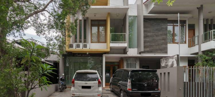 Aimer Guest House Syariah Mitra RedDoorz图片
