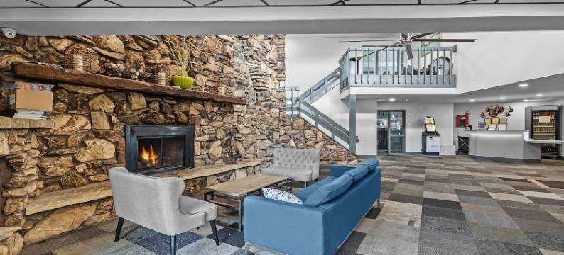 史蒂文斯波因特大学旅馆(Ramada by Wyndham Stevens Point)图片