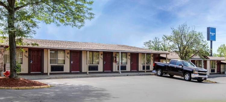 罗德威酒店奥本希尔斯- 底特律(Rodeway Inn Auburn Hills - Detroit)图片