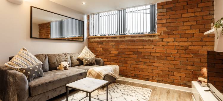 Mezzanine Apt   Free Parking   Near Bradford Centre   Leeds图片