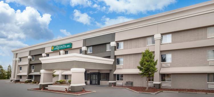 密尔沃基机场奥克里克拉昆塔温德姆酒店(La Quinta Inn by Wyndham Milwaukee Airport / Oak Creek)图片