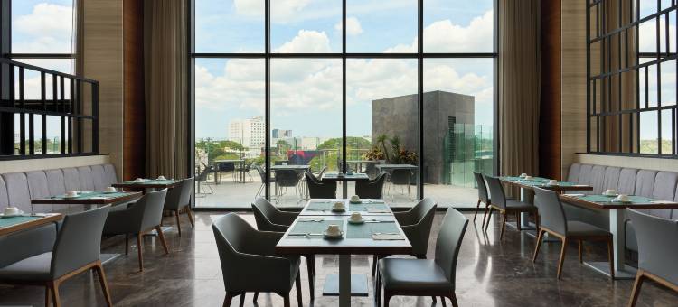 节日酒店梅尼达阿尔塔布里萨(Fiesta Inn Mérida Altabrisa)图片