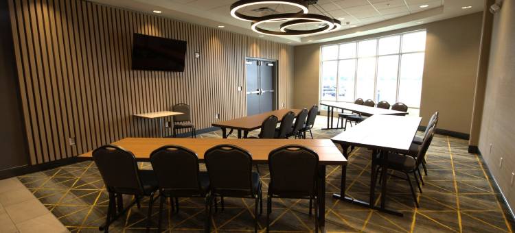 霍普金斯维尔会议中心假日套房酒店(Holiday Inn & Suites HOPKINSVILLE - CONVENTION CTR by IHG)图片