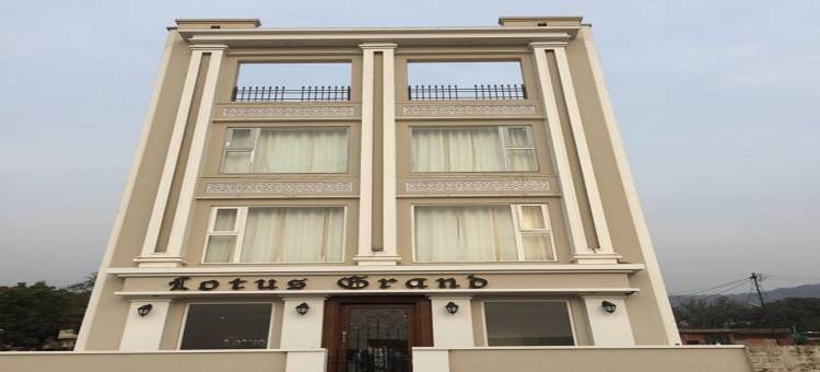 莲花大阿克姆酒店(Lotus Grand Akm)图片