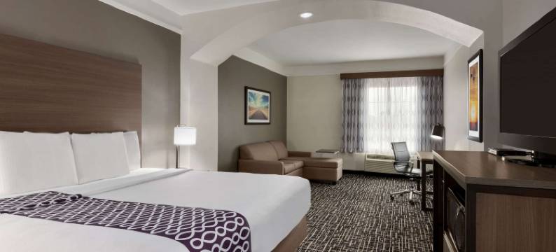 朗维尤南I-20拉昆塔温德姆套房酒店(La Quinta Inn & Suites by Wyndham I-20 Longview South)图片