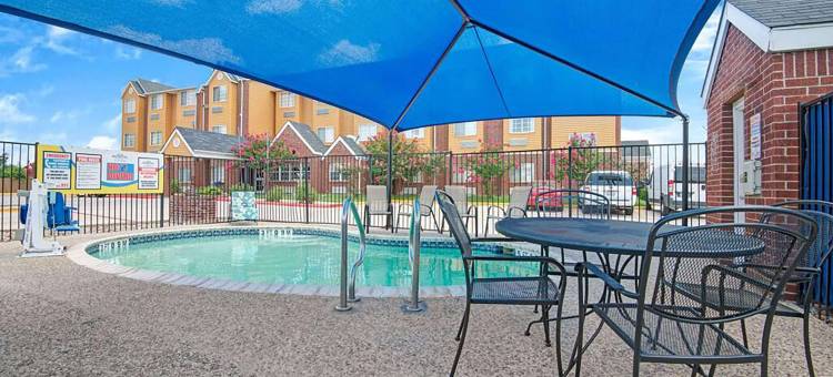 温德姆速8圣安东尼奥市中心酒店(Super 8 by Wyndham San Antonio Downtown NE)图片