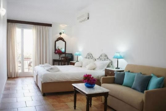Villa Martha Hotel Overview