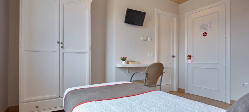 OYO诺巴迪斯旅馆(Hostal Nobadis)图片