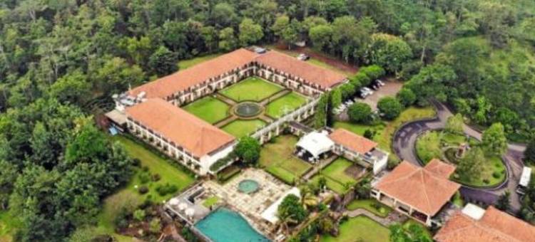 沙拉笛加埃莫里克萨里布普提酒店(D'Emmerick Salib Putih Hotel Salatiga)图片