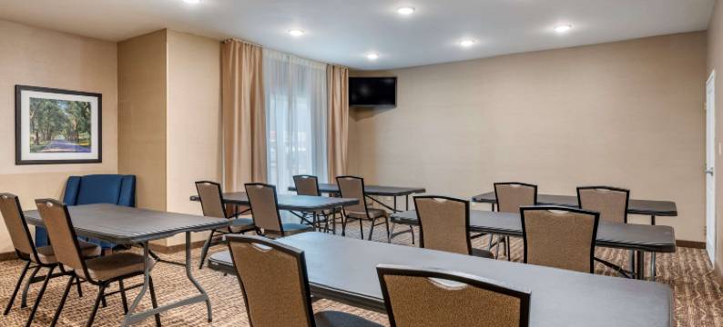 舒适套房酒店-北肯塔基(Comfort Inn & Suites Northern Kentucky)图片