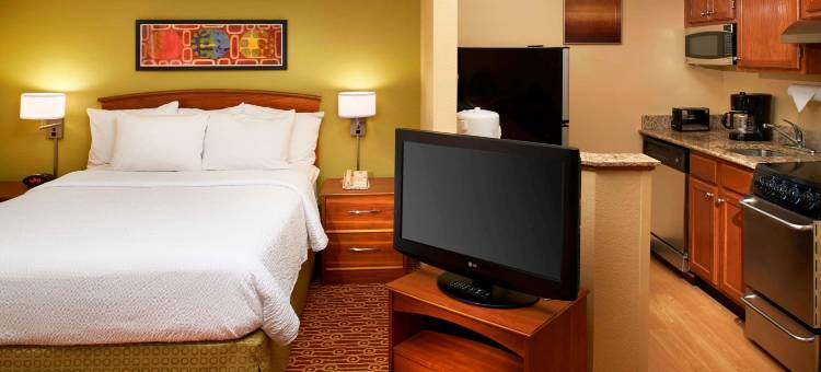 底特律诺维索尼斯塔简单套房酒店(Sonesta Simply Suites Detroit Novi)图片