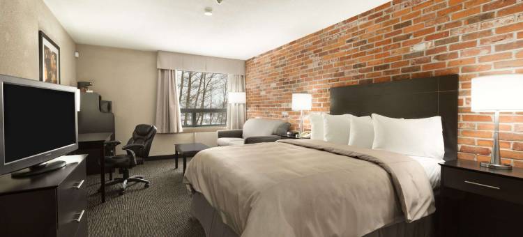 蒂明斯速8酒店(Super 8 by Wyndham Timmins on)图片