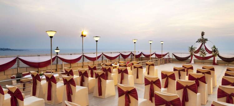 棕榈树林温德姆华美达广场酒店(Ramada Plaza by Wyndham Palm Grove)图片