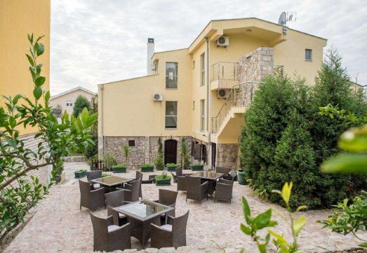 Hotel Crnogorska KućaHotel Overview