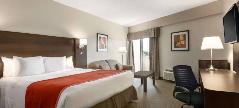 Travelodge Hotel by Wyndham Kingston Lasalle图片