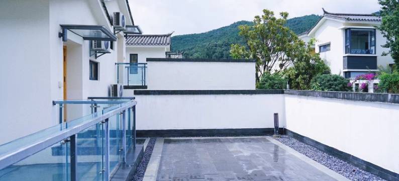 东东和笑笑在大理度假别墅图片