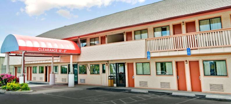 独立城戴斯酒店(Days Inn by Wyndham Independence)图片