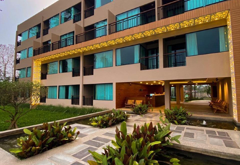 RiverTree Resort Chiangkhan Hotel Overview