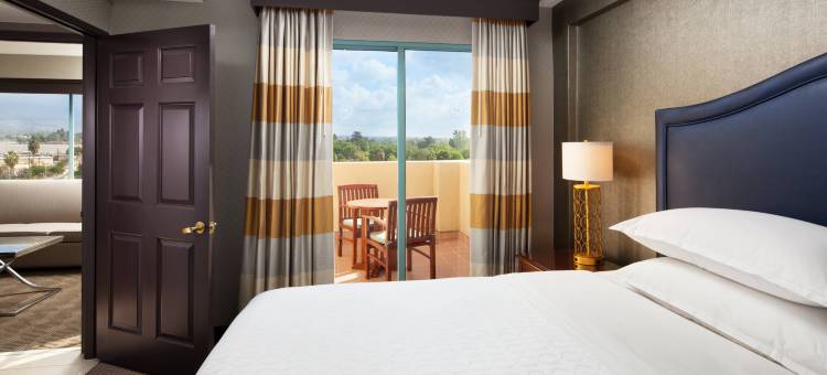 喜来登Fairplex套房与会议中心(Sheraton Fairplex Suites & Conference Center)图片