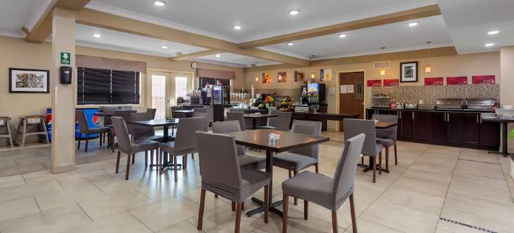 萨斯喀彻温堡贝斯特韦斯特优质套房酒店(Best Western Plus Fort Saskatchewan Inn  Suites)图片