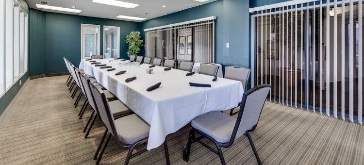 克兰布鲁克赫瑞泰格酒店及会议中心(Heritage Inn Hotel & Convention Centre - Cranbrook)图片