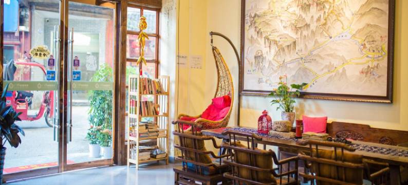 八戒人文客栈(张家界大庸府城店)图片