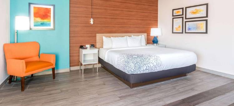 俄克拉何马城机场拉昆塔温德姆套房酒店(La Quinta Inn & Suites by Wyndham Oklahoma City Airport)图片