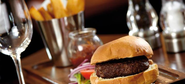 麦当劳提克特洛特酒店(Macdonald Tickled Trout Hotel)图片