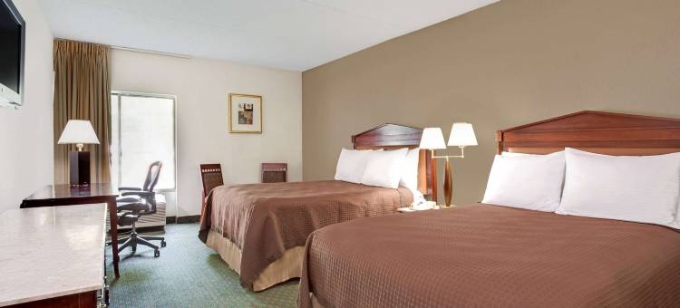 纽波特纽斯市中心奥斯特尔角温德姆戴斯酒店(Days Inn by Wyndham Newport News City Center Oyster Point)图片