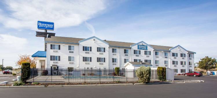 南帕罗德威套房旅馆(Rodeway Inn & Suites)图片