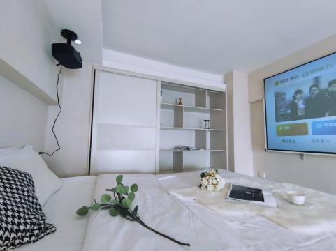 简约LOFT主题复式公寓(昆洛路分店)