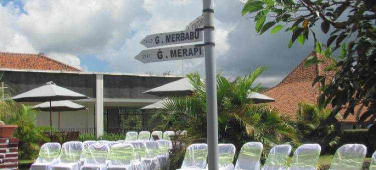 沙拉笛加埃莫里克萨里布普提酒店(D'Emmerick Salib Putih Hotel Salatiga)图片