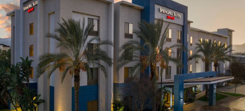 柯罗纳河畔SpringHill 酒店(SpringHill Suites Corona Riverside)图片