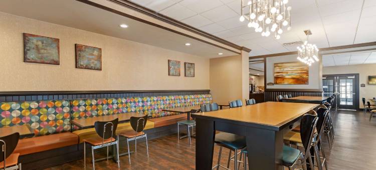 凯利贝斯特韦斯特优质酒店(Best Western Plus Midwest Inn)图片