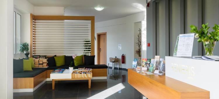 瑞尼尔斯酒店(Renieris Hotel)图片